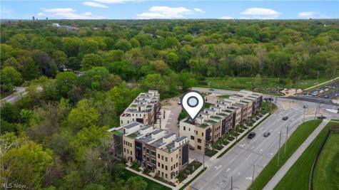 11202 North Park Place Cleveland OH 44104