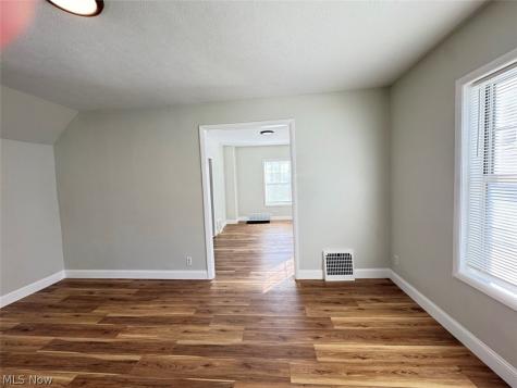 143 Gale Street Akron OH 44302
