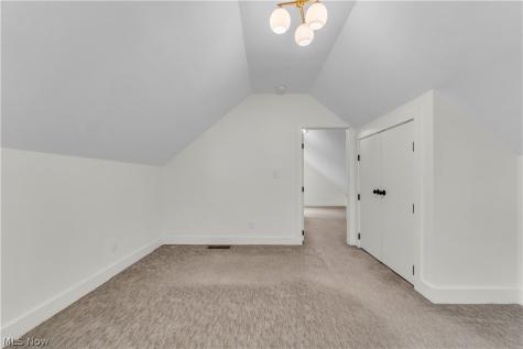 5215 Duke Avenue Cleveland OH 44102