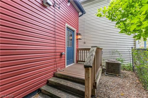 5215 Duke Avenue Cleveland OH 44102