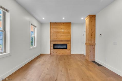 5215 Duke Avenue Cleveland OH 44102