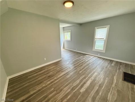 1305 Curtis Street Akron OH 44301