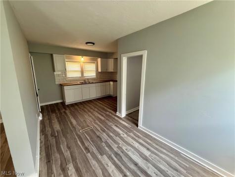 1305 Curtis Street Akron OH 44301