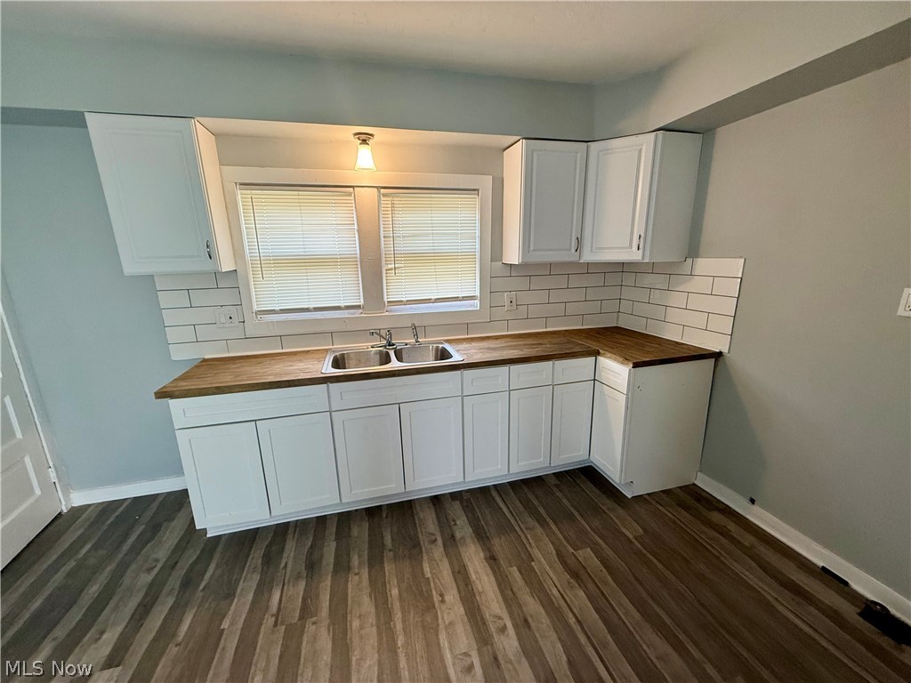 1305 Curtis Street Akron OH 44301