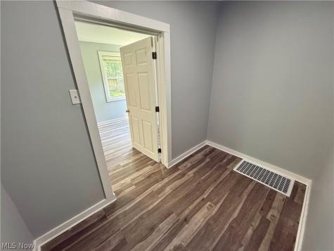 1305 Curtis Street Akron OH 44301