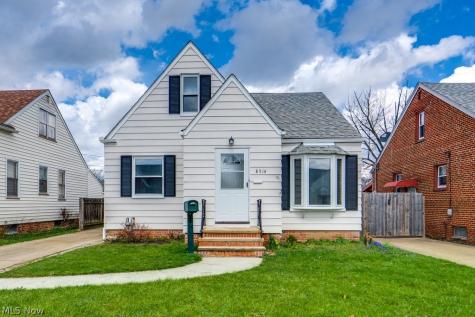 8514 Deerfield Drive Parma OH 44129