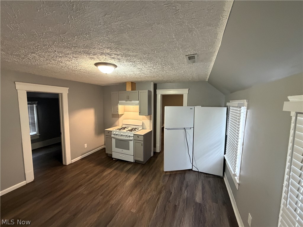 3694 E 57th Street Cleveland OH 44105