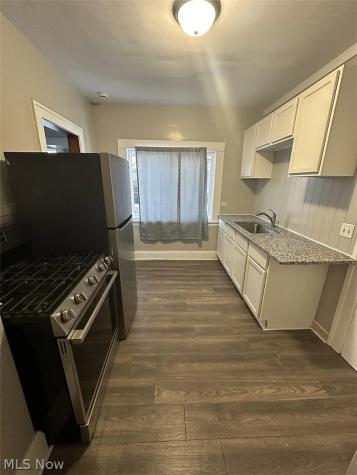 414 E 146th Street Cleveland OH 44110