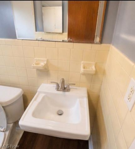 17911 Lake Shore Boulevard Cleveland OH 44119