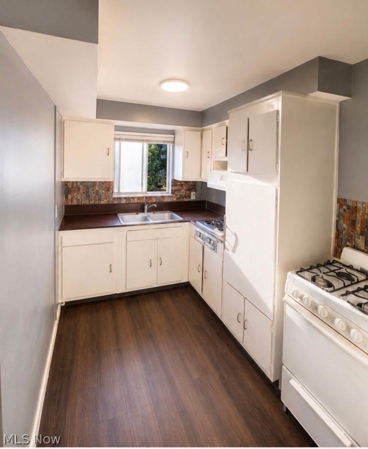 17911 Lake Shore Boulevard Cleveland OH 44119