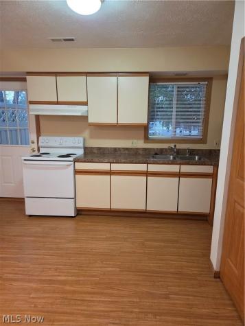 240 Lilac Circle Barberton OH 44203