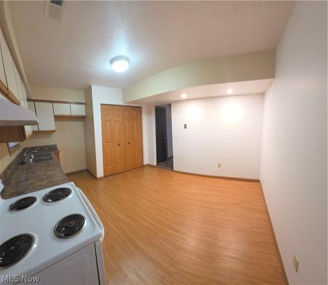 240 Lilac Circle Barberton OH 44203
