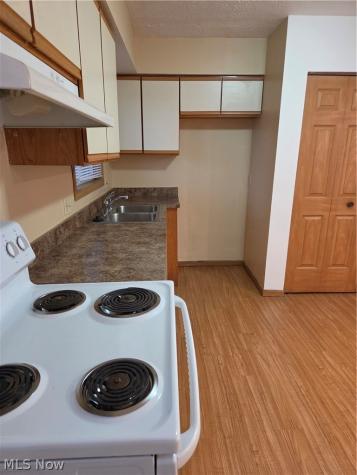 240 Lilac Circle Barberton OH 44203