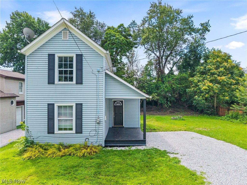 918 Raymond Avenue Barberton OH 44203