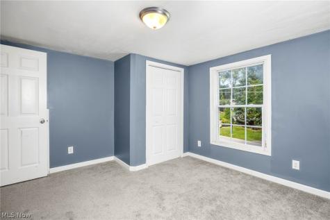 918 Raymond Avenue Barberton OH 44203