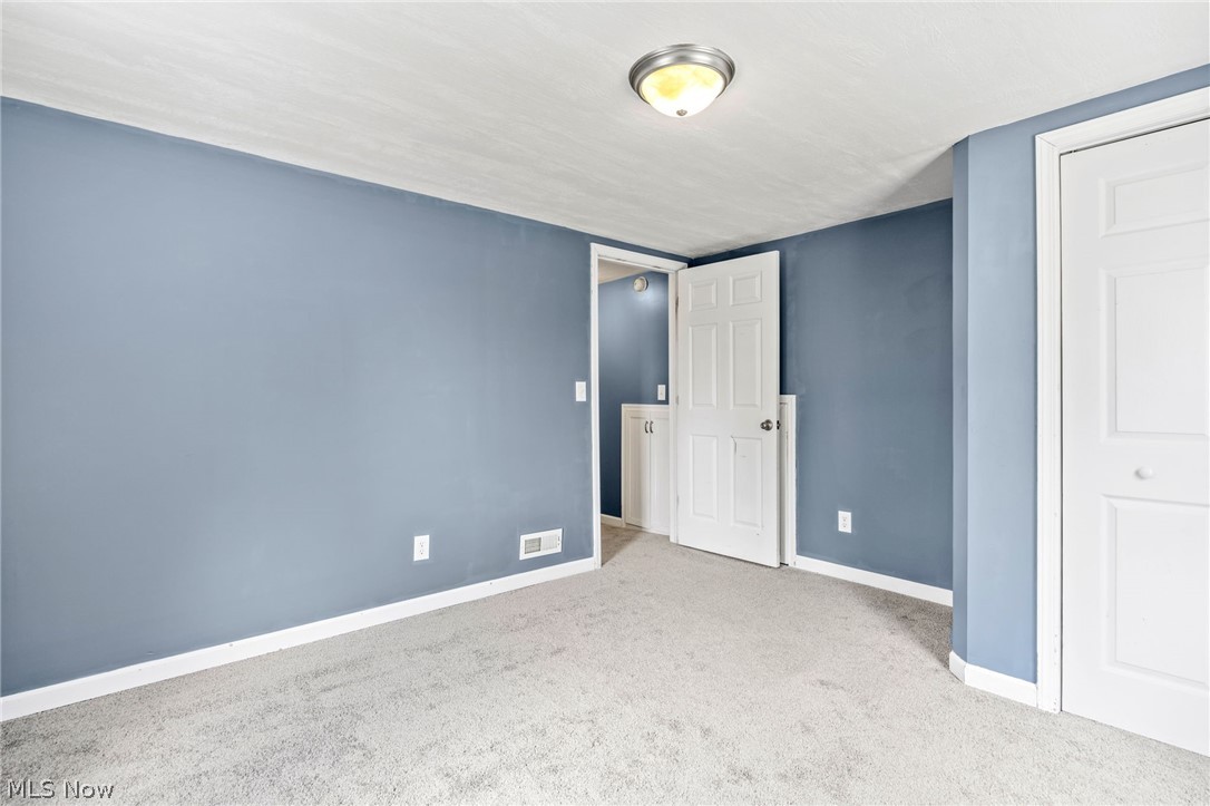 918 Raymond Avenue Barberton OH 44203