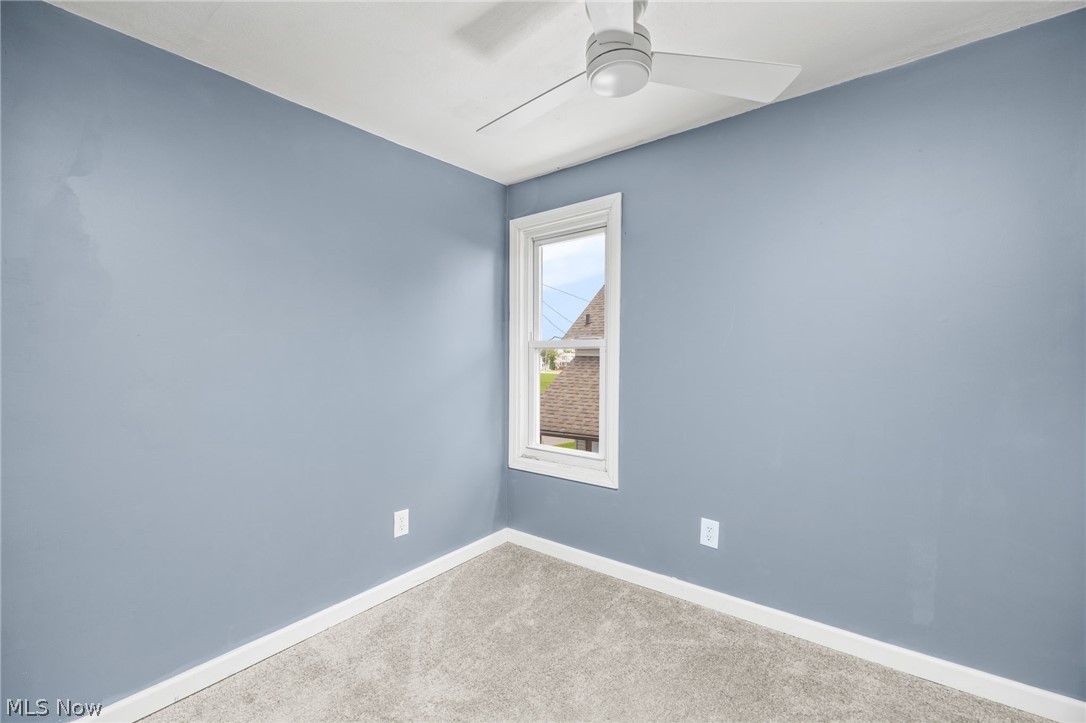918 Raymond Avenue Barberton OH 44203
