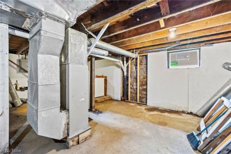 918 Raymond Avenue Barberton OH 44203