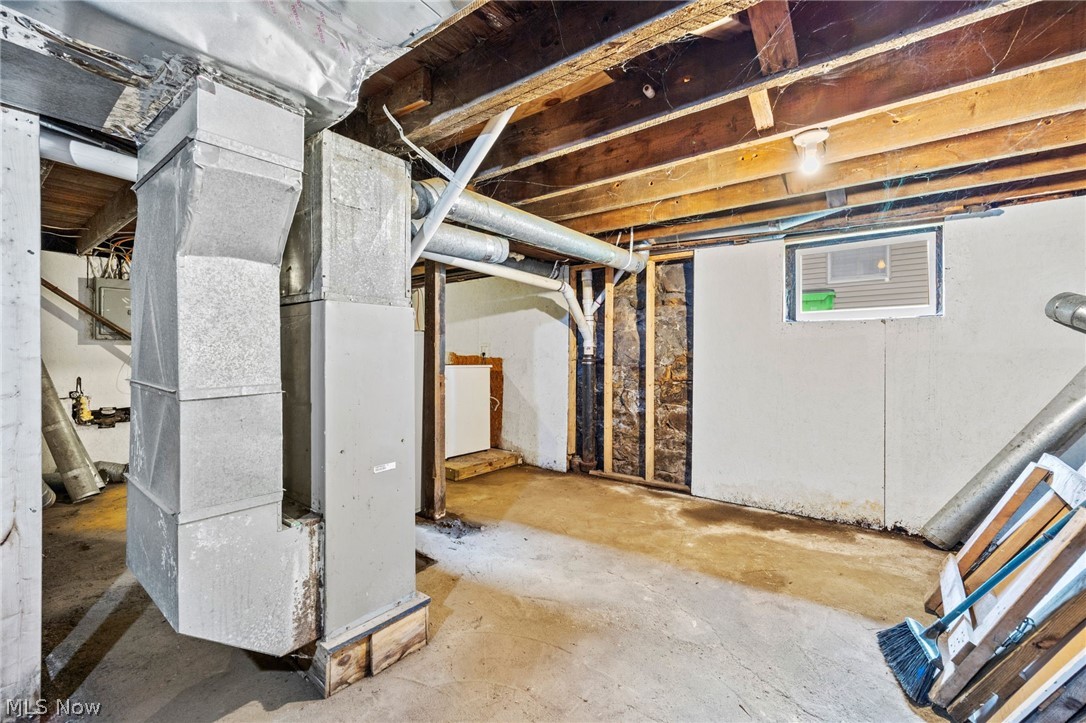 918 Raymond Avenue Barberton OH 44203