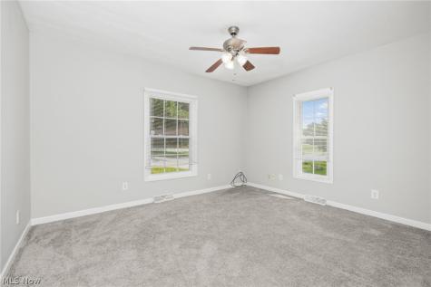 918 Raymond Avenue Barberton OH 44203