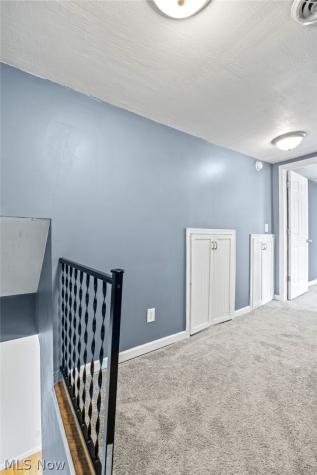 918 Raymond Avenue Barberton OH 44203