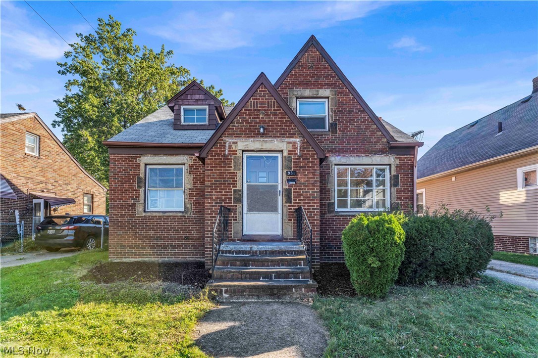 951 E 237th Street Euclid OH 44123