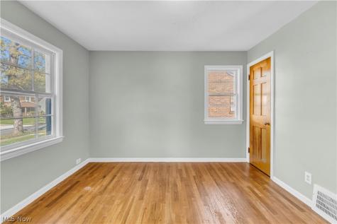 951 E 237th Street Euclid OH 44123