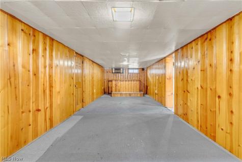 951 E 237th Street Euclid OH 44123
