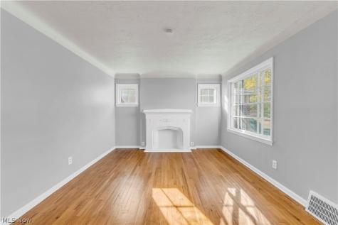 951 E 237th Street Euclid OH 44123