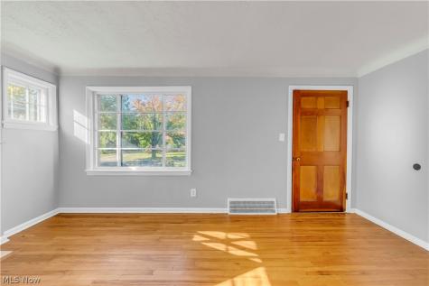 951 E 237th Street Euclid OH 44123