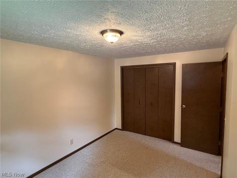 2902 Thackeray Avenue NW Massillon OH 44646