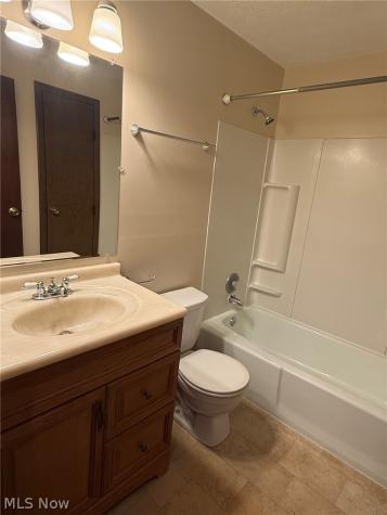 2902 Thackeray Avenue NW Massillon OH 44646