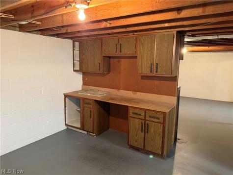 2902 Thackeray Avenue NW Massillon OH 44646