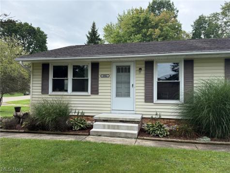 2902 Thackeray Avenue NW Massillon OH 44646