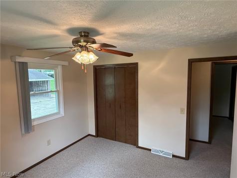 2902 Thackeray Avenue NW Massillon OH 44646