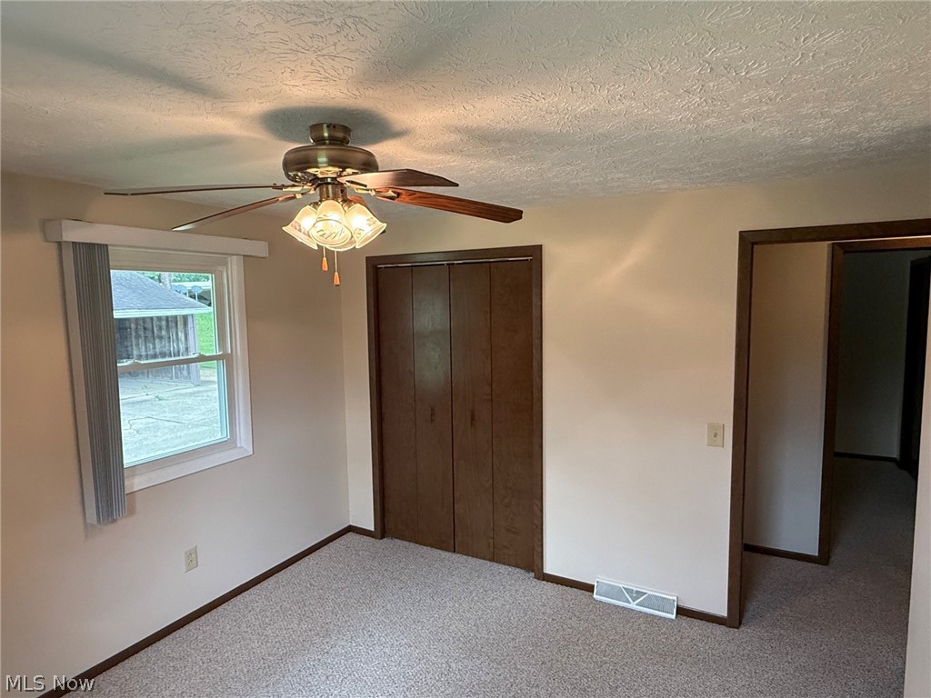 2902 Thackeray Avenue NW Massillon OH 44646
