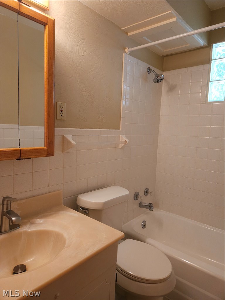 1382 9th Street Cuyahoga Falls OH 44221