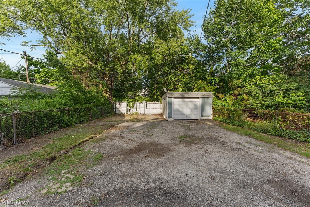1349 E 115th Street Cleveland OH 44106