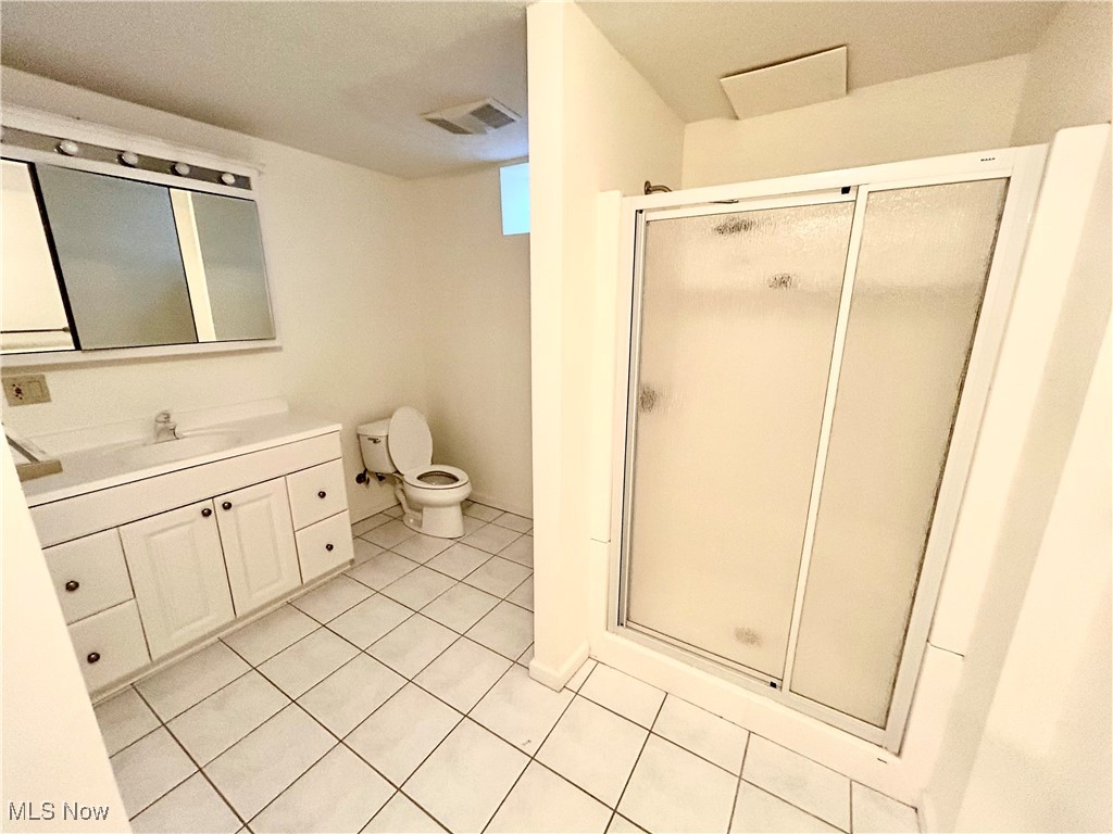 1007 Creek View Drive Cleveland OH 44119