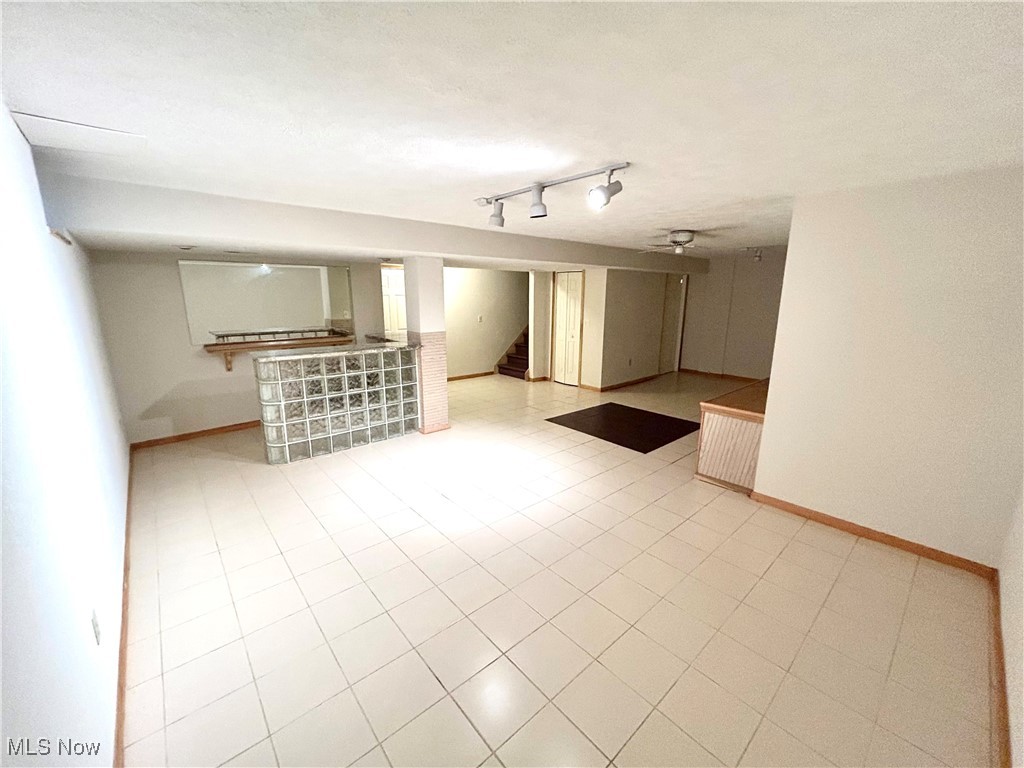 1007 Creek View Drive Cleveland OH 44119