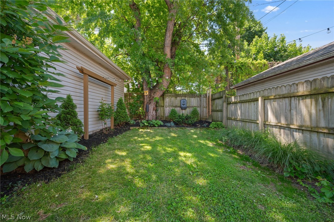 6511 Fir Avenue Cleveland OH 44102