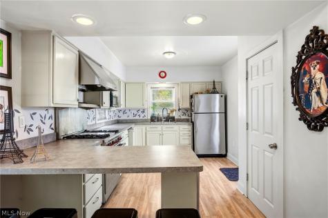 6511 Fir Avenue Cleveland OH 44102