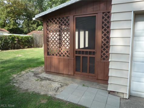 2827 Norwood Street Cuyahoga Falls OH 44221