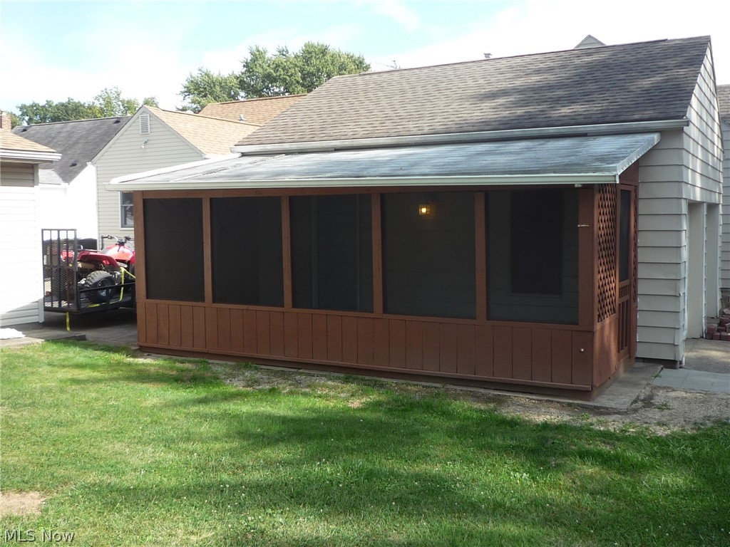 2827 Norwood Street Cuyahoga Falls OH 44221