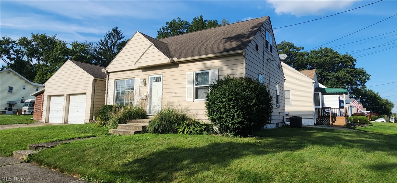 2827 Norwood Street Cuyahoga Falls OH 44221