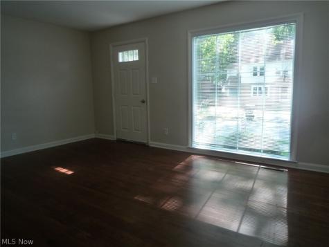 2827 Norwood Street Cuyahoga Falls OH 44221
