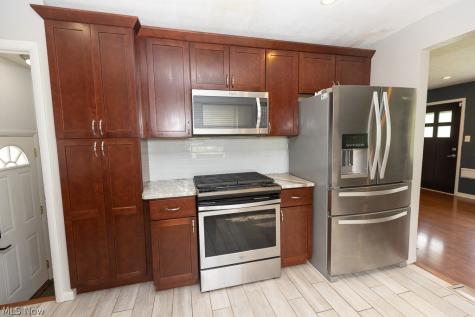 15505 Judy Court Cleveland OH 44111