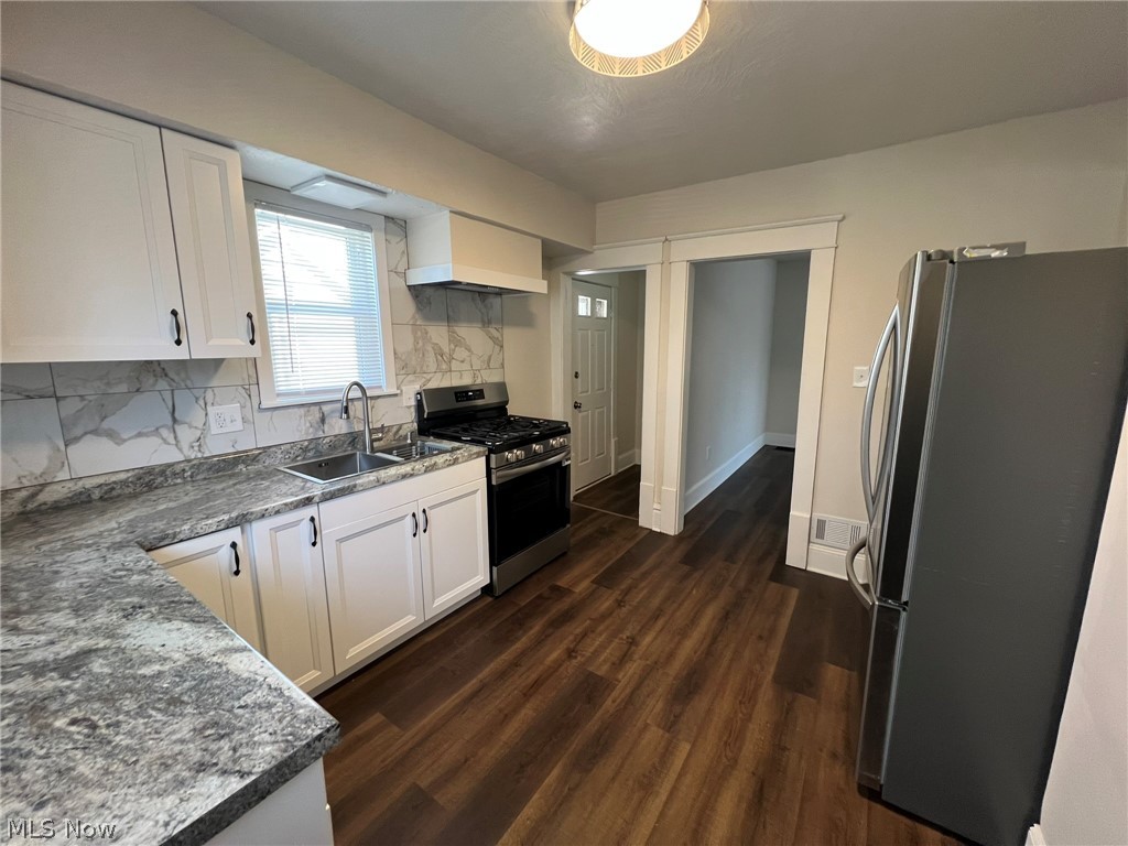 1395 Goodyear Boulevard Akron OH 44305