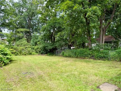 404 Noah Avenue Akron OH 44320