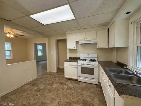 404 Noah Avenue Akron OH 44320